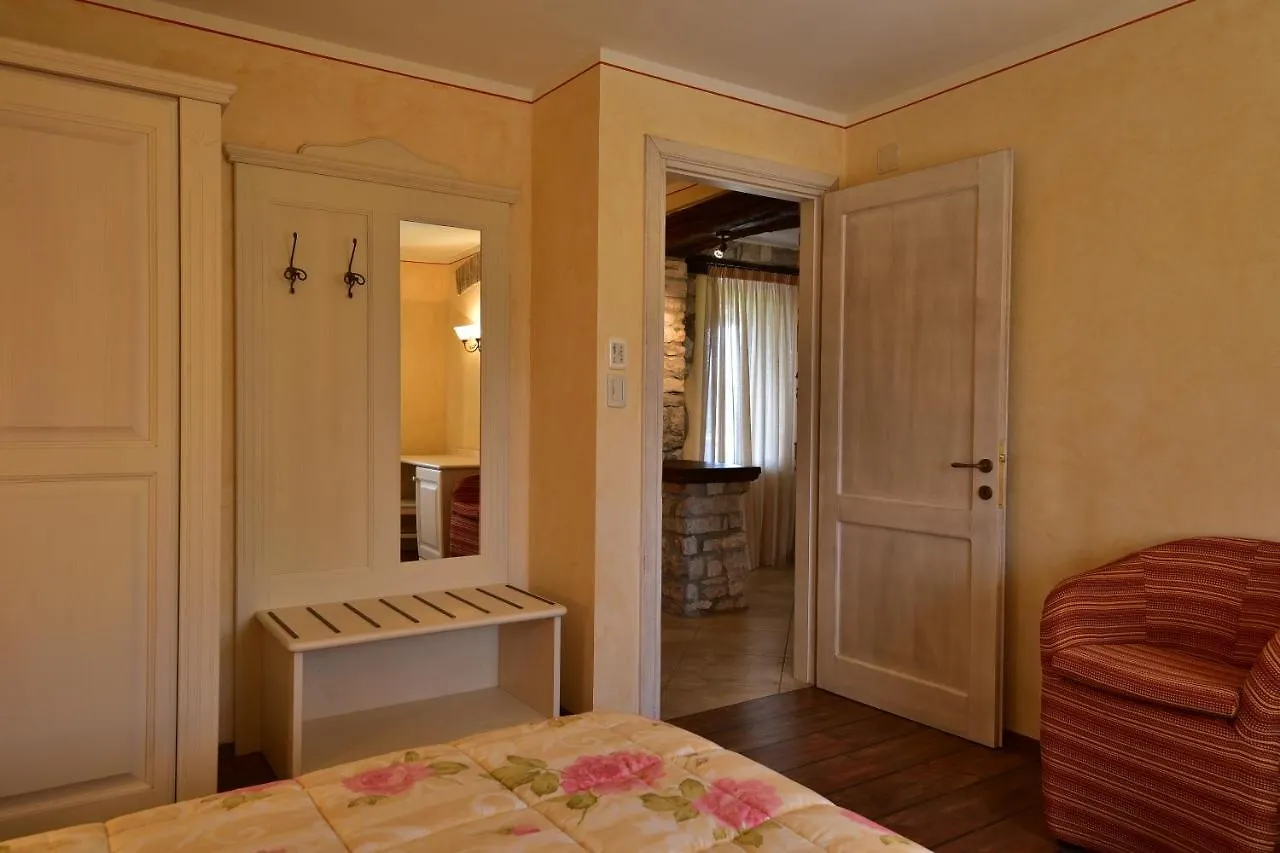 Vilanija Residence Borgo San Nicolo 0*,